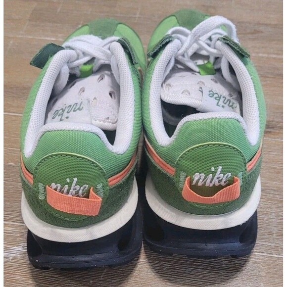 Nike Air Max Pre-Day LX "Chlorophyll" Orange DC5330-300 Kids Size 4 Shoes - Picture 3 of 7